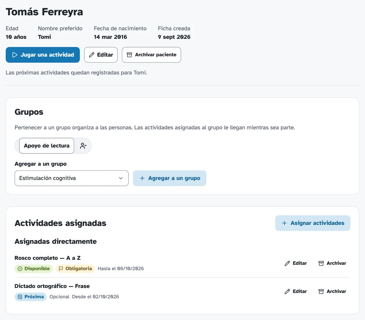 Ficha de un paciente: sus grupos y sus actividades asignadas, una obligatoria con fecha límite y otra que empieza más adelante